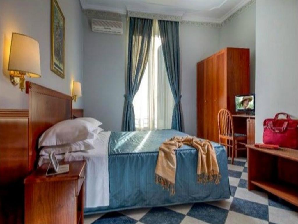 Centro Cavour 3*